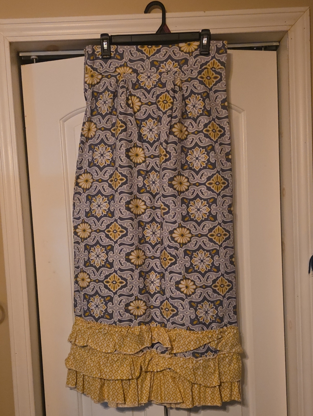 Printed Ruffle Hem Maxi Skirt - Gray and Yellow